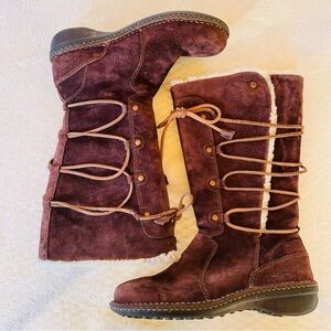 UGG AUSTRALIA BROWN SUEDE TALL  LACE UP SNOW BOOTS SHEEPSKIN LINED SIZE 9